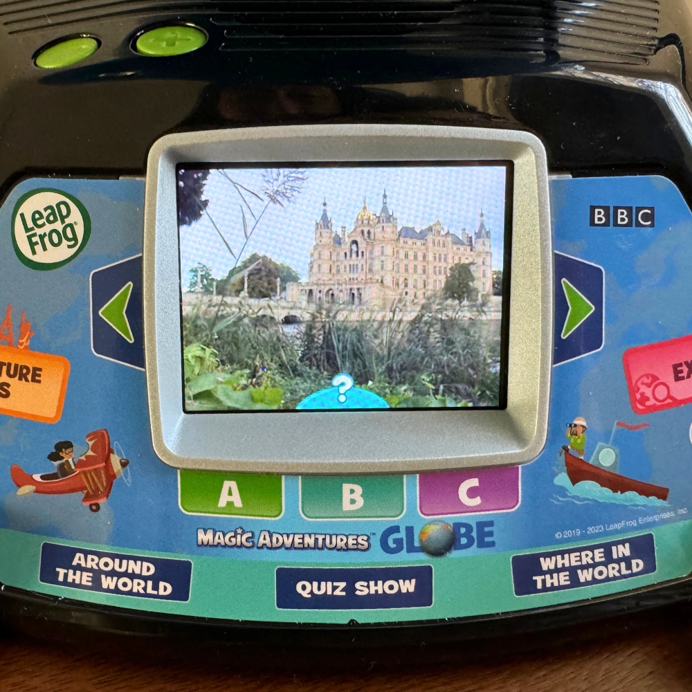 Leapfrog® Magic Adventures™ Globe Where In The World